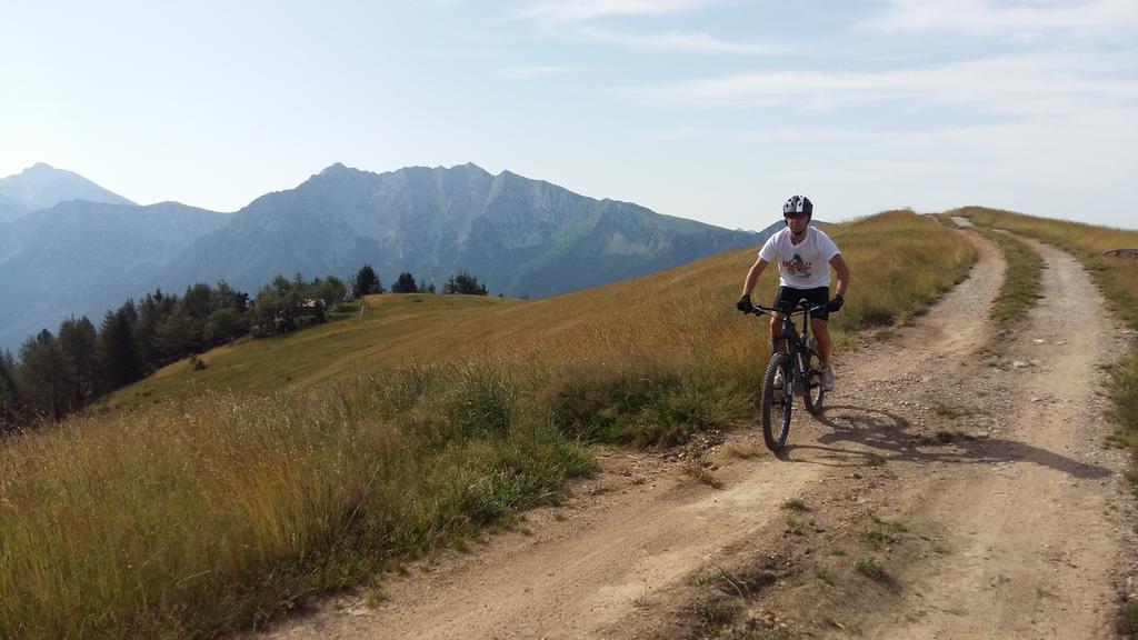 Ar Mountains Lodge Villachiara Branzi Bagian luar foto